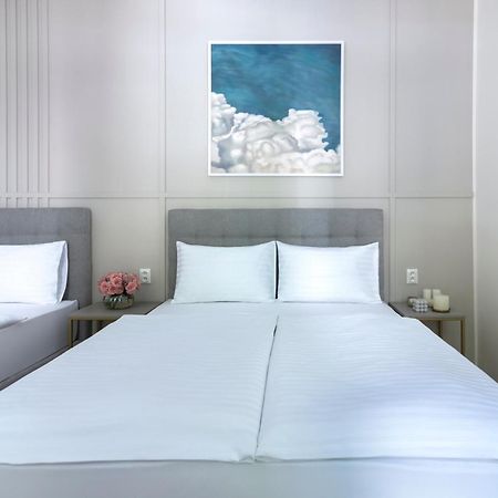 Encore Boutique Residence By Dwellfort Prague Ngoại thất bức ảnh