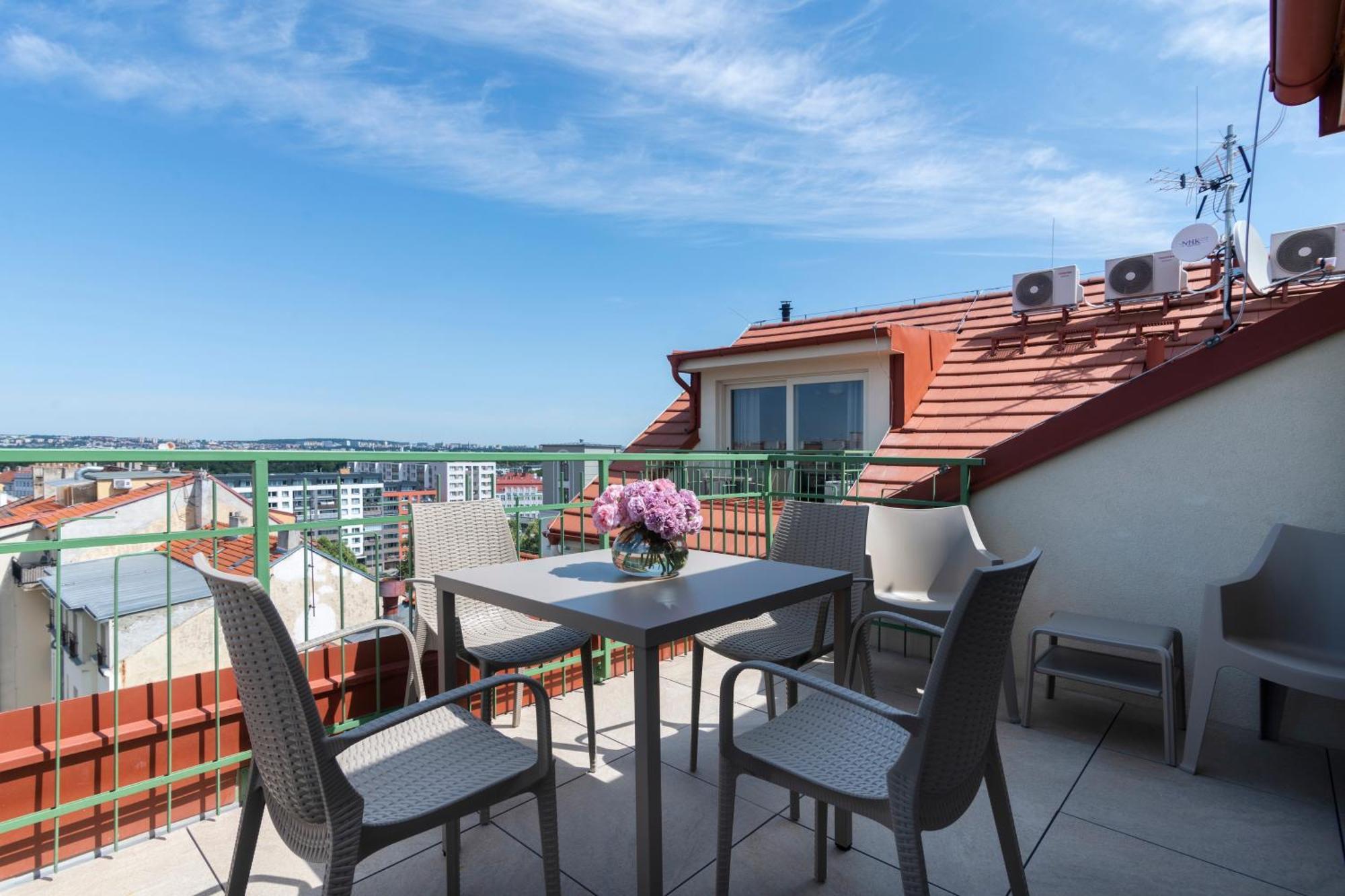 Encore Boutique Residence By Dwellfort Prague Ngoại thất bức ảnh